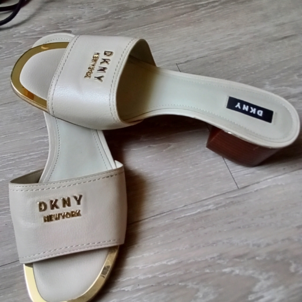 DKNY sandals